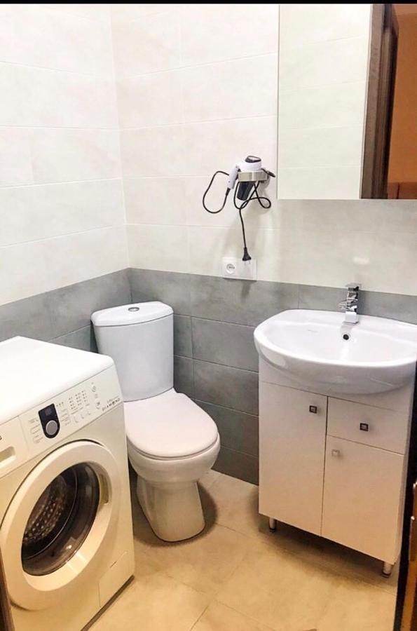 Appartamento Vake Tbilisi Esterno foto