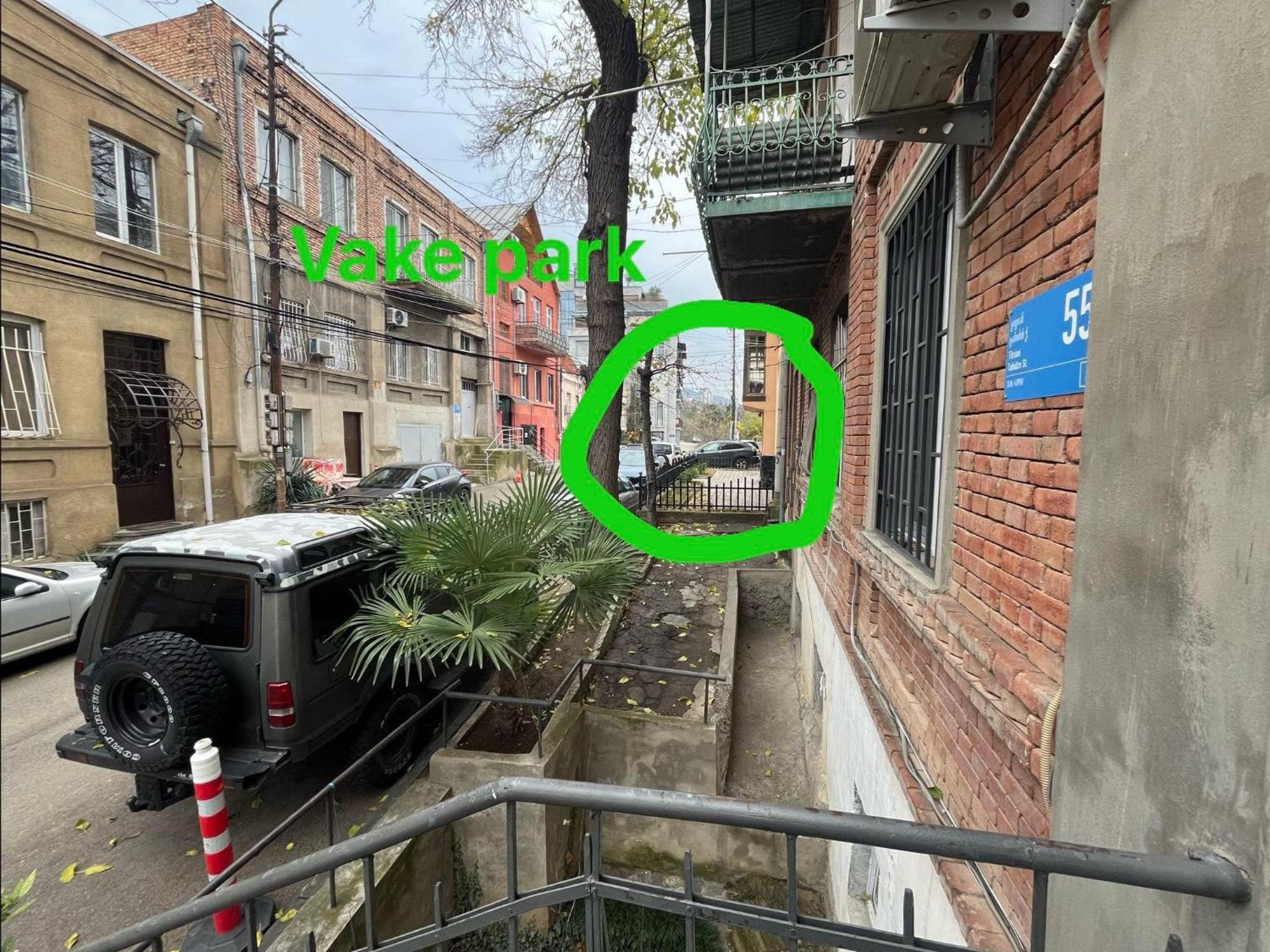 Appartamento Vake Tbilisi Esterno foto